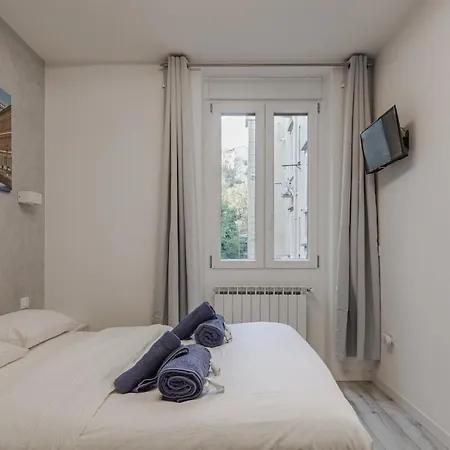 2 Bedroom Giacinti Comfort Free Wifi Apartment *