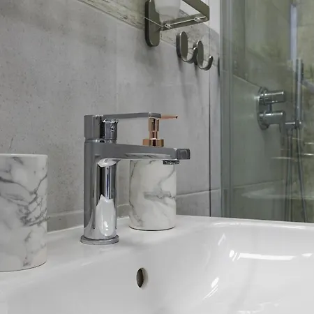 2 Bedroom Giacinti Comfort Free Wifi Lejlighed