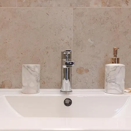 2 Bedroom Giacinti Comfort Free Wifi * Τεργέστη